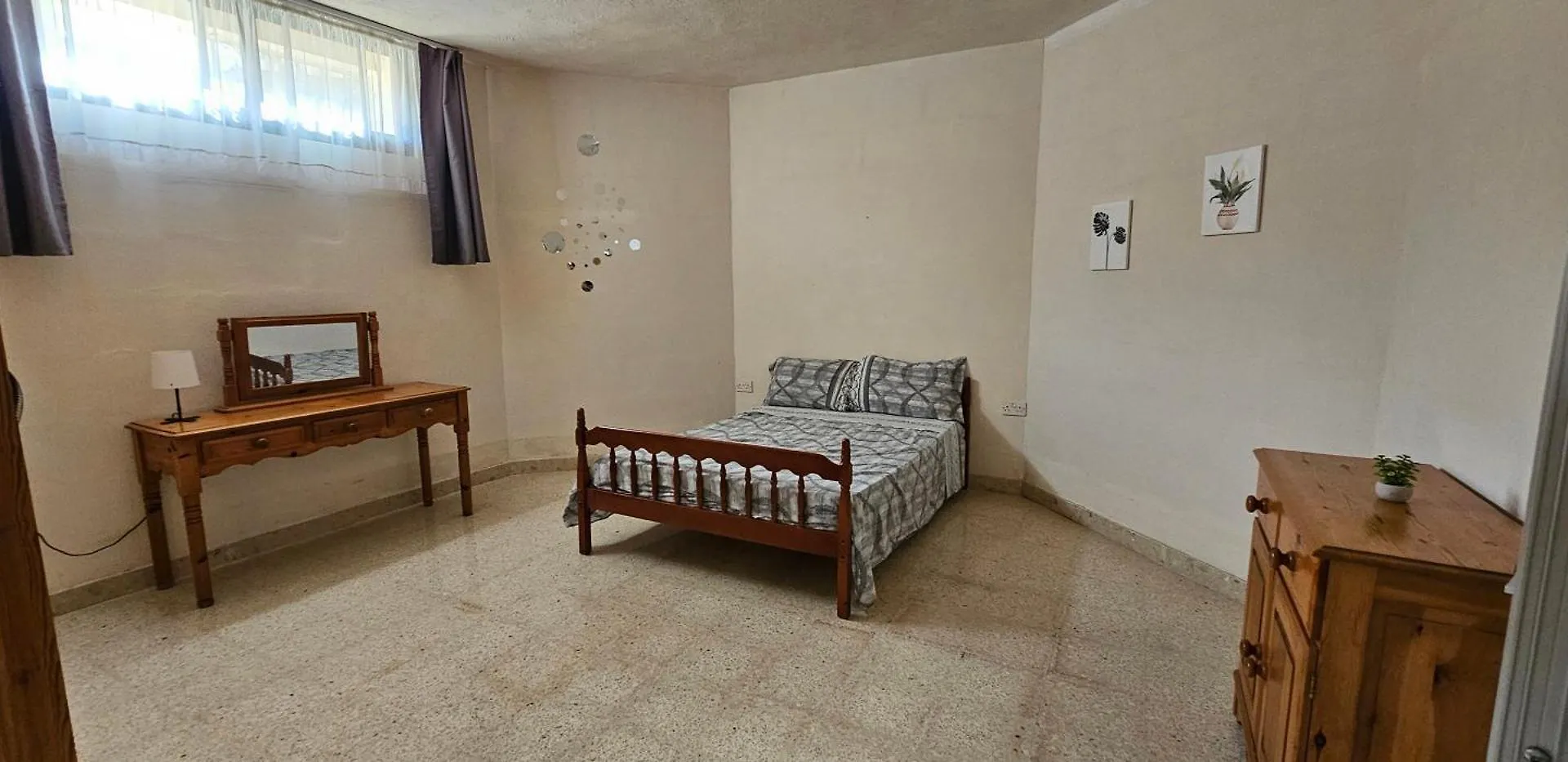 Poolside, 2 Bedroom Flatlet Is-Swieqi Malta