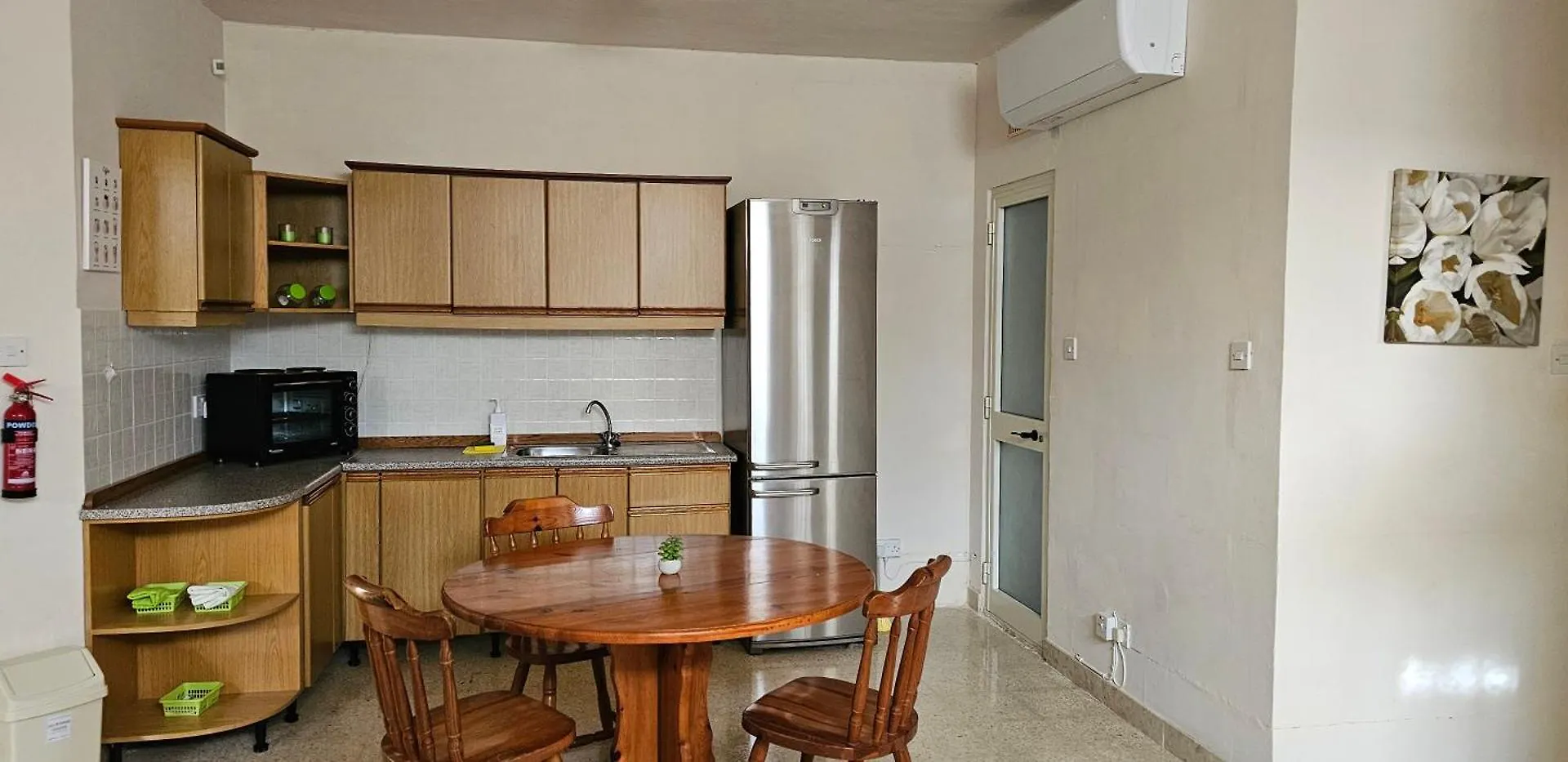 Poolside, 2 Bedroom Flatlet Is-Swieqi 0*,  Malta